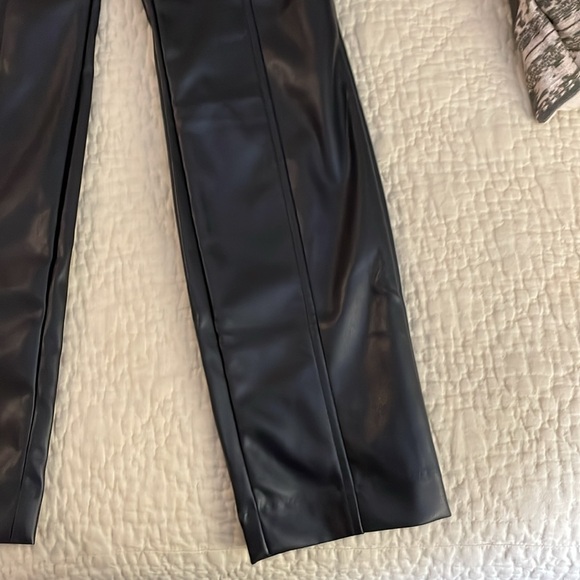 Gap Faux Leather Slim Pants NWT Size 0 - Picture 5 of 7